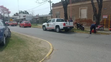 Un auto y una moto chocaron en Barrancas: Dos personas resultaron heridas