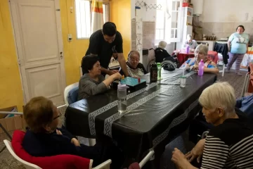 “Siempre hay tiempo para jugar”: Los abuelos de Timbúes fueron parte de la feria del libro