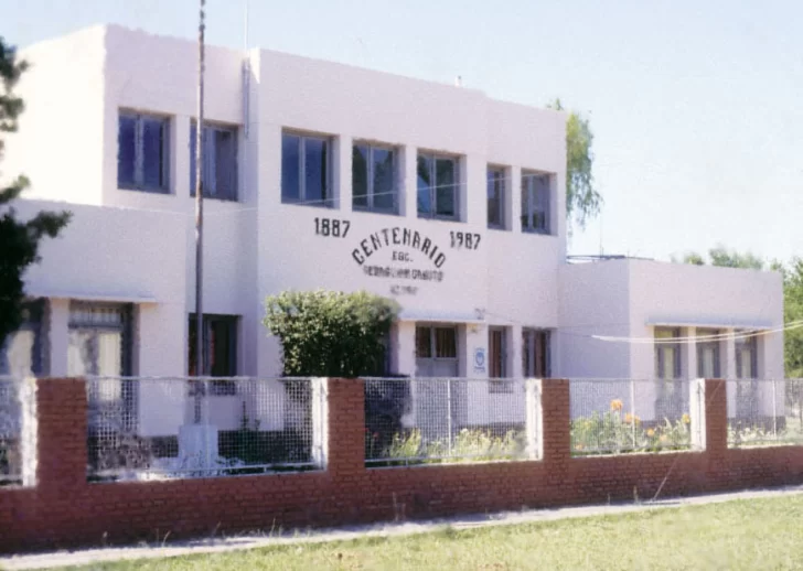 Avanza la construcción de un aula en la escuela primaria Nº 292 “Sebastián Gaboto”