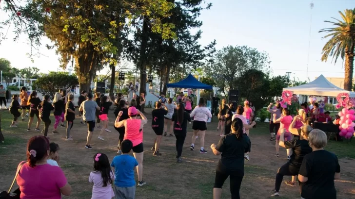 Timbúes propuso caminatas y zumba el finde para concientizar sobre el cáncer de mama