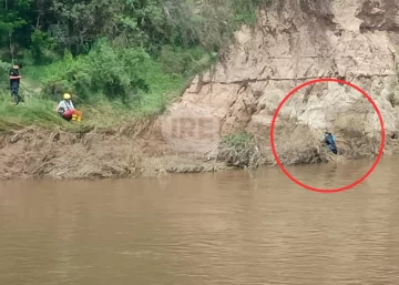 Detuvieron a un boliviano a orillas del Carcarañá: Es un tripulante de la avioneta con droga