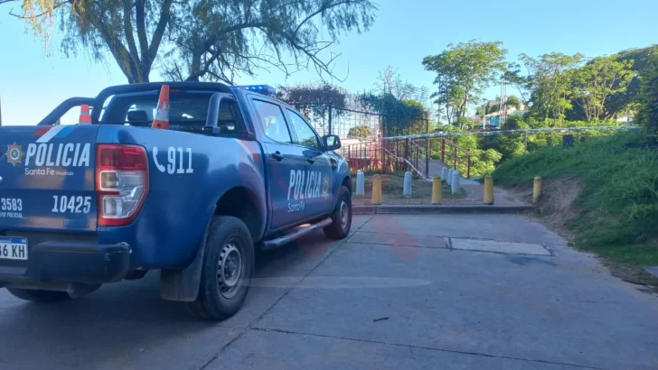 Tragedia en San Lorenzo: una mujer murió tras caer de un puente peatonal en la bajada Urquiza