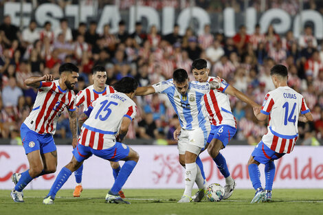 Argentina cayó 2-1 frente a Paraguay por la fecha 11 de las eliminatorias Conmebol