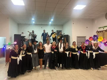 Gran Peña Folclórica en Oliveros: Se viene una noche llena de música, danza y tradición