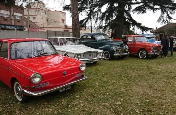 Pueblo Andino se prepara para su 1ra exposición de autos, motos y camionetas