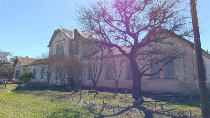 Invitación especial: La escuela y la capilla de Berretta cumplen su centerario