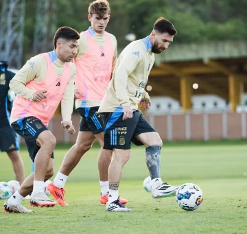 Messi llegó a Argentina, pero Scaloni pierde a un defensor para las Eliminatorias