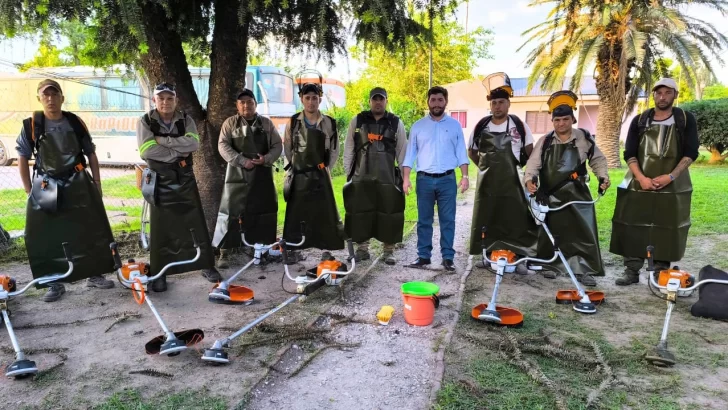 Puerto Gaboto adquirió nuevos equipos para el desmalezado de espacios públicos