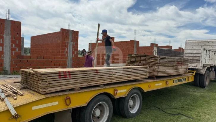 Se reactivó la construcción de la nueva escuela primaria en Oliveros: “Estamos muy contentos”