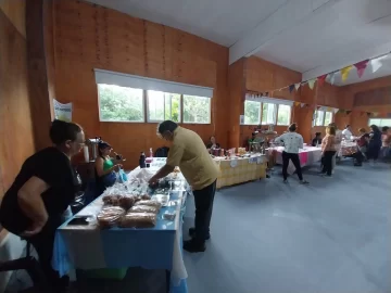 Vuelve la feria emprendedora en Monje con cine para los chicos