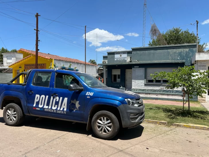 El dueño de un supermercado en Timbúes fue detenido por amenazar a repartidores con una cuchilla