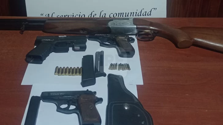 Tras una amenaza le secuestraron un arsenal de armas a un hombre de Oliveros