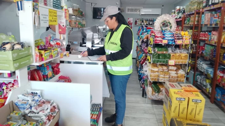 ASSAL Timbúes realizó nuevas auditorías en comercios locales para garantizar la seguridad alimentaria