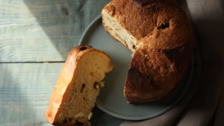 Barrancas organizó un amasado solidario para llevar pan dulce a las mesas de las familias locales