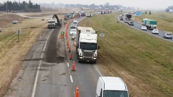 Corte total y desvío del tránsito en la Autopista por las obras del tercer carril: Preven demoras