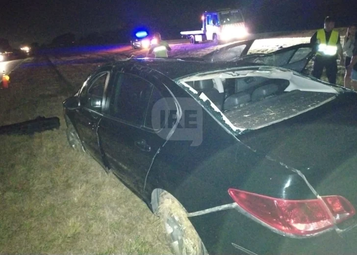 Cinco amigas viajaban por autopista y chocaron a la altura de Maciel: Dos sufrieron lesiones