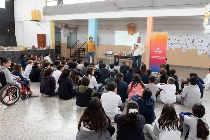 Estudiantes de Timbúes se capacitaron en separación de residuos y compostaje
